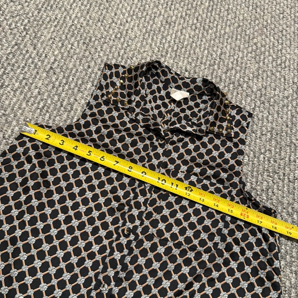 ⭐️5/$15⭐️ Forever 21 top - Picture 4 of 7